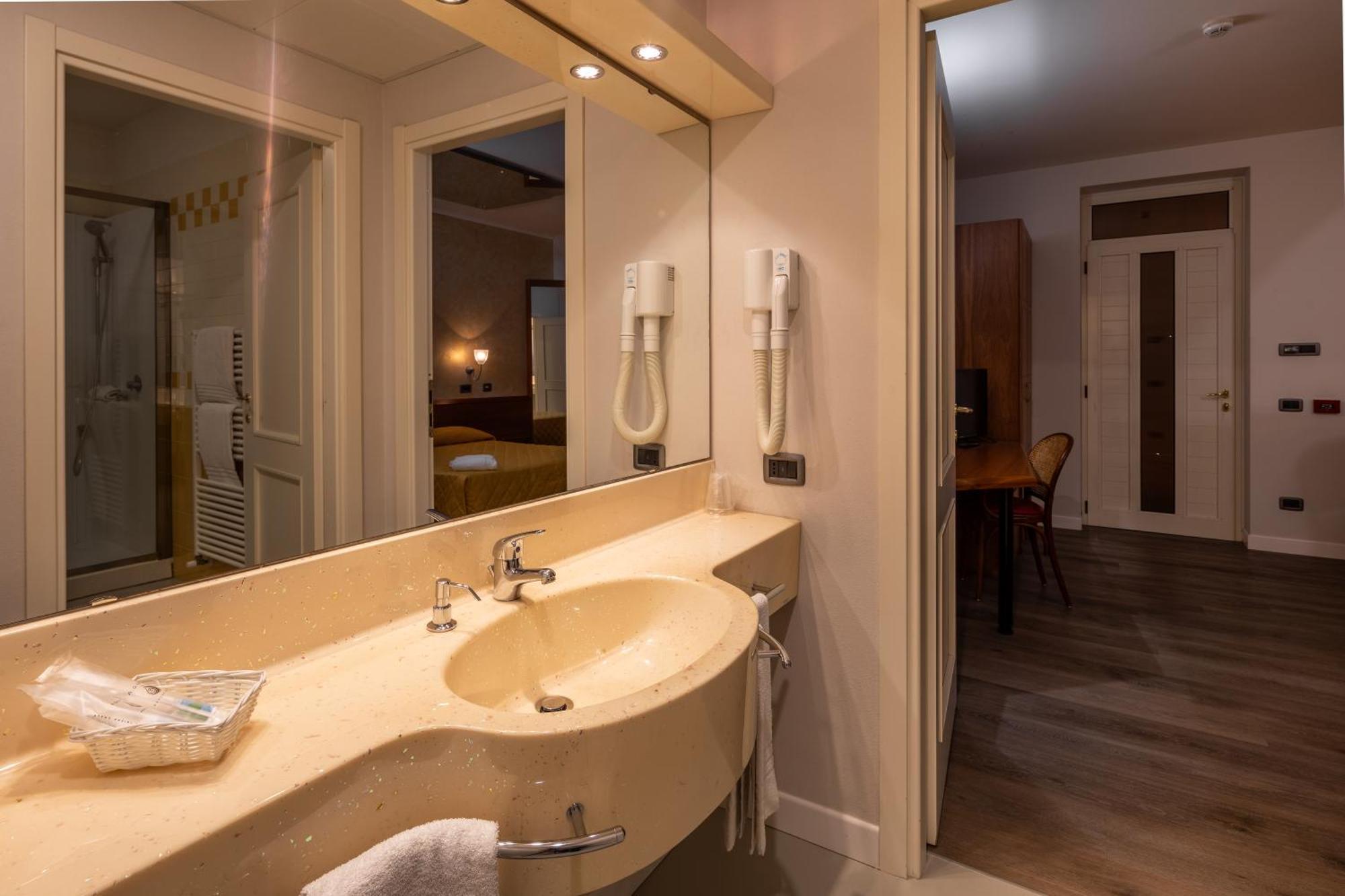 Hotel Motel Sporting Montodine Dış mekan fotoğraf